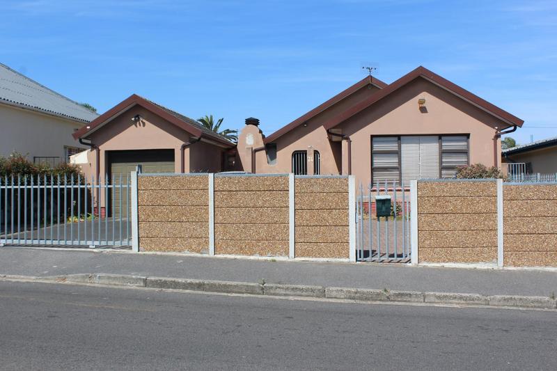 3 Bedroom Property for Sale in Glen Lilly Western Cape